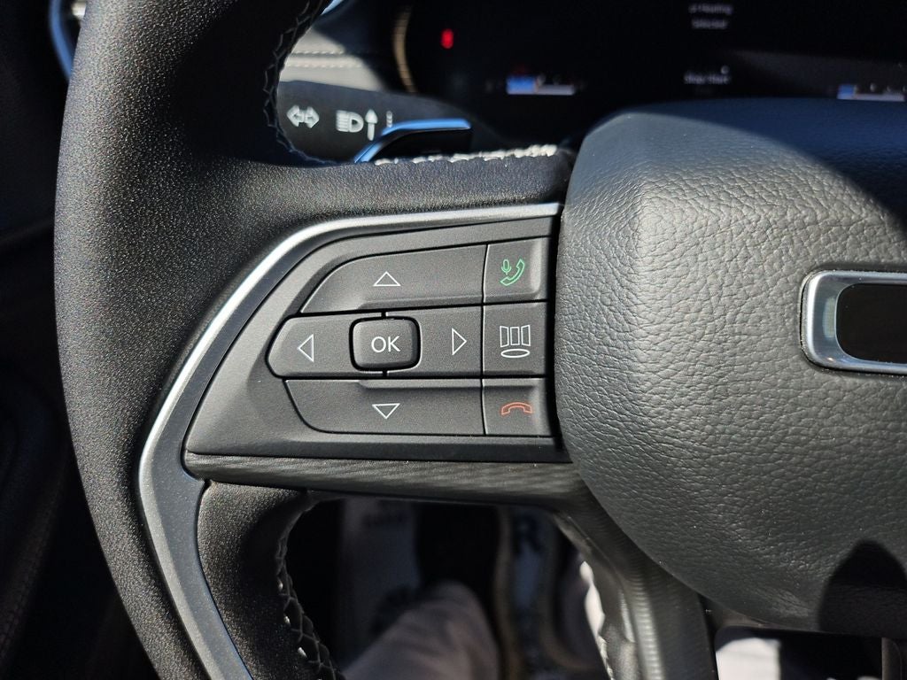 2025 Jeep Grand Cherokee GRAND CHEROKEE LAREDO X 4X2