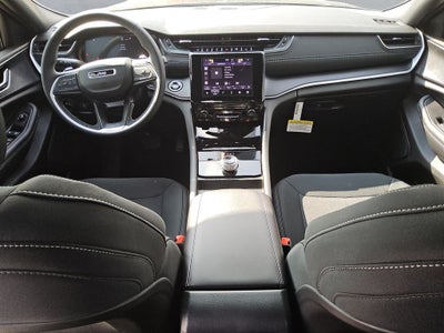 2025 Jeep Grand Cherokee GRAND CHEROKEE LAREDO X 4X2