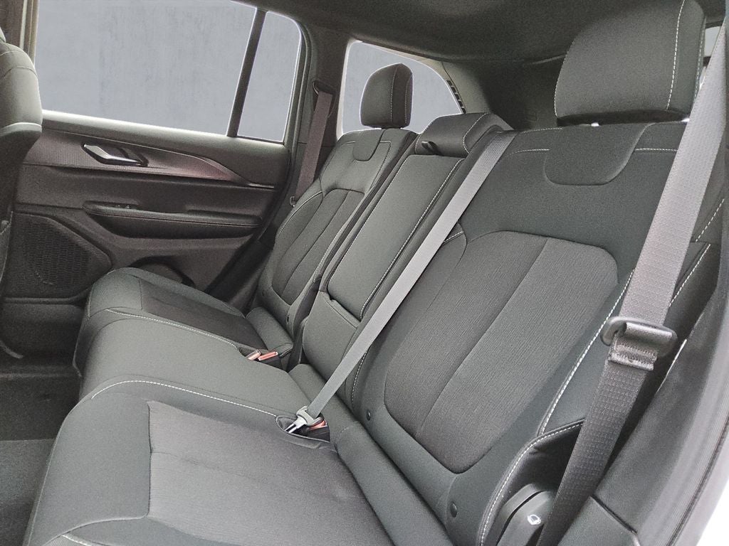 2026 Jeep Grand Cherokee GRAND CHEROKEE LAREDO 4X2