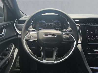 2025 Jeep Grand Cherokee GRAND CHEROKEE LAREDO X 4X2