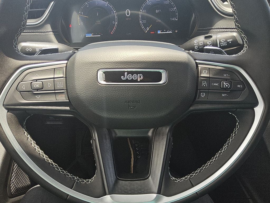 2025 Jeep Grand Cherokee GRAND CHEROKEE LAREDO X 4X2