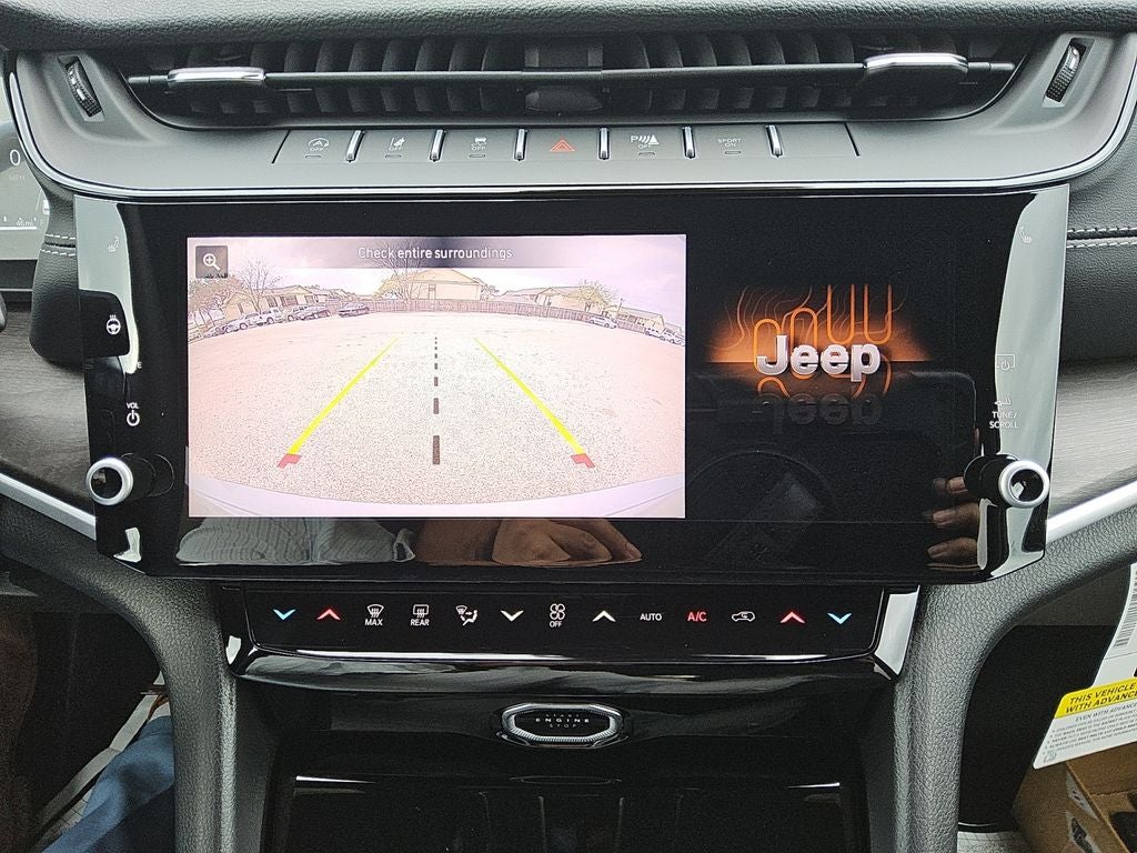 2026 Jeep Grand Cherokee GRAND CHEROKEE LAREDO ALTITUDE 4X2