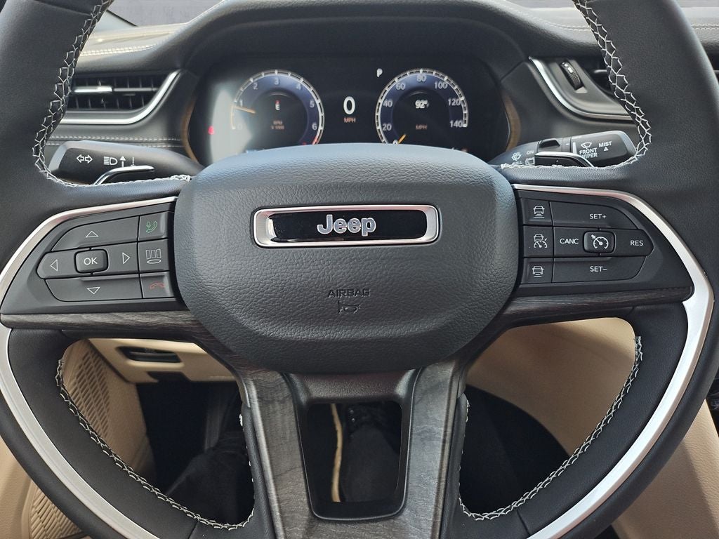 2025 Jeep Grand Cherokee GRAND CHEROKEE LIMITED 4X2