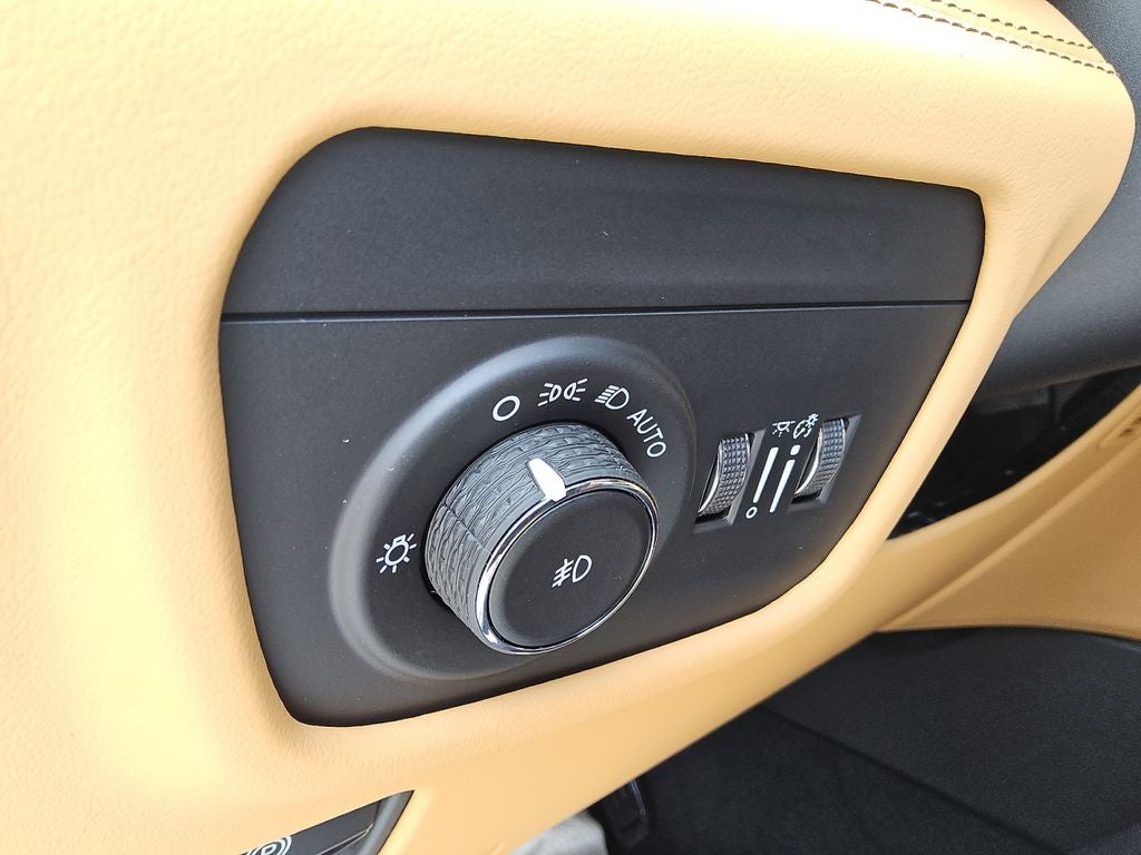 2026 Jeep Grand Cherokee GRAND CHEROKEE SUMMIT 4X4