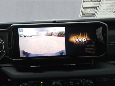 2026 Jeep Gladiator GLADIATOR SAHARA 4X4