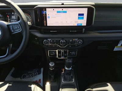 2026 Jeep Gladiator GLADIATOR SAHARA 4X4