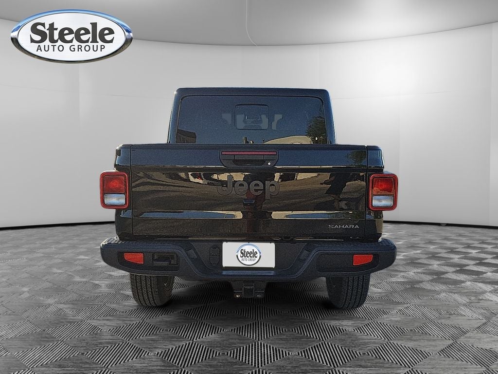 2026 Jeep Gladiator GLADIATOR SAHARA 4X4