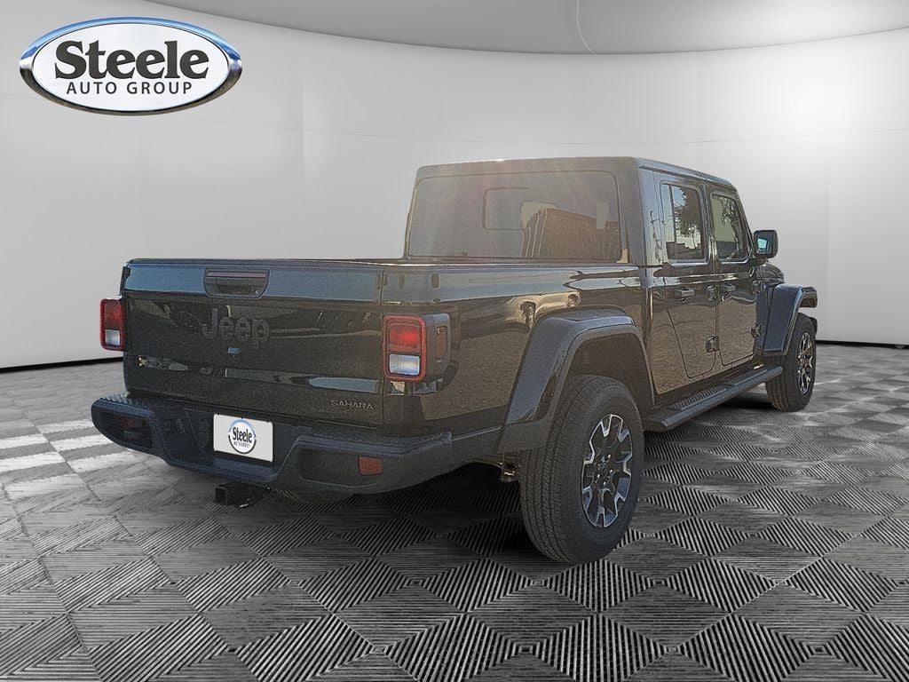 2026 Jeep Gladiator GLADIATOR SAHARA 4X4