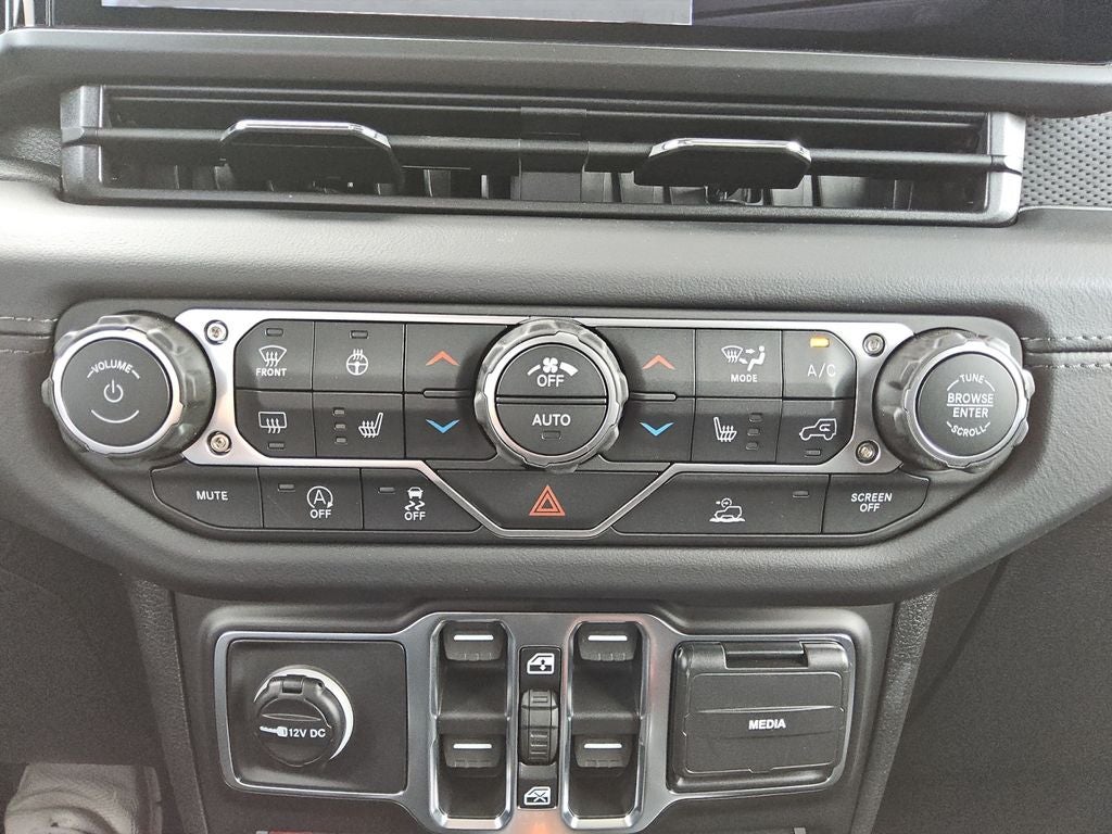 2026 Jeep Gladiator GLADIATOR SHADOW OPS 4X4