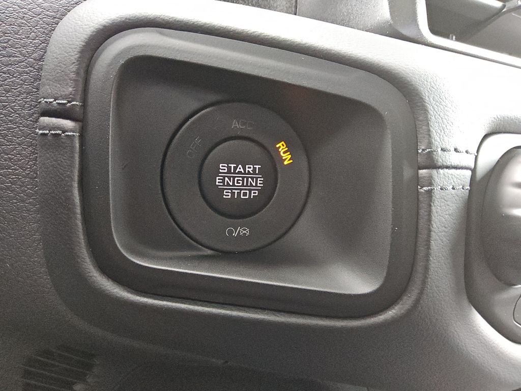 2026 Jeep Gladiator GLADIATOR SHADOW OPS 4X4