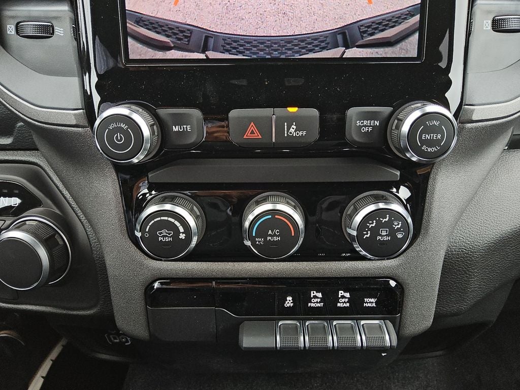 2026 RAM Ram 1500 RAM 1500 EXPRESS CREW CAB 4X2 5'7' BOX