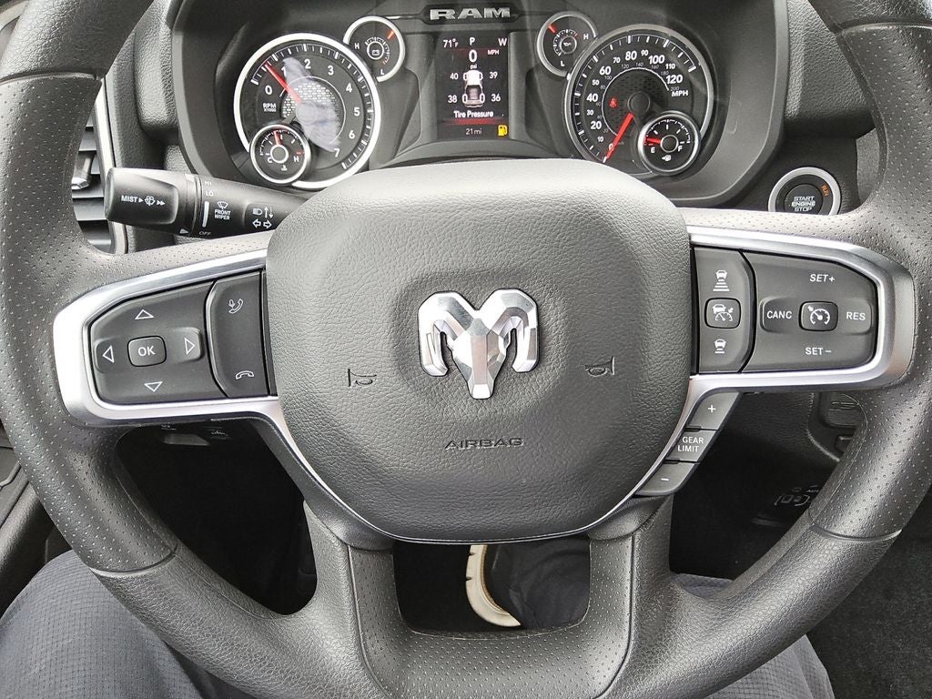 2026 RAM Ram 1500 RAM 1500 EXPRESS CREW CAB 4X2 5'7' BOX