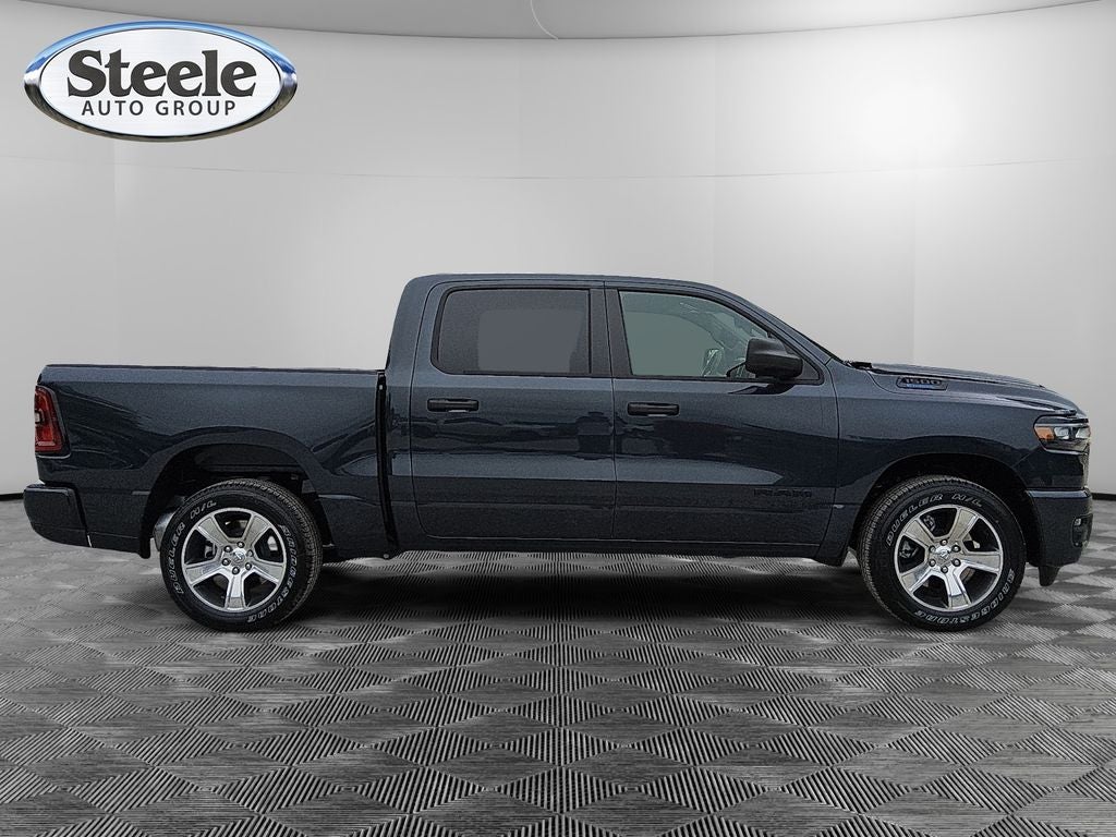 2026 RAM Ram 1500 RAM 1500 EXPRESS CREW CAB 4X2 5'7' BOX
