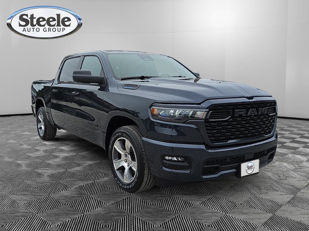 2026 RAM Ram 1500 RAM 1500 EXPRESS CREW CAB 4X2 5'7' BOX