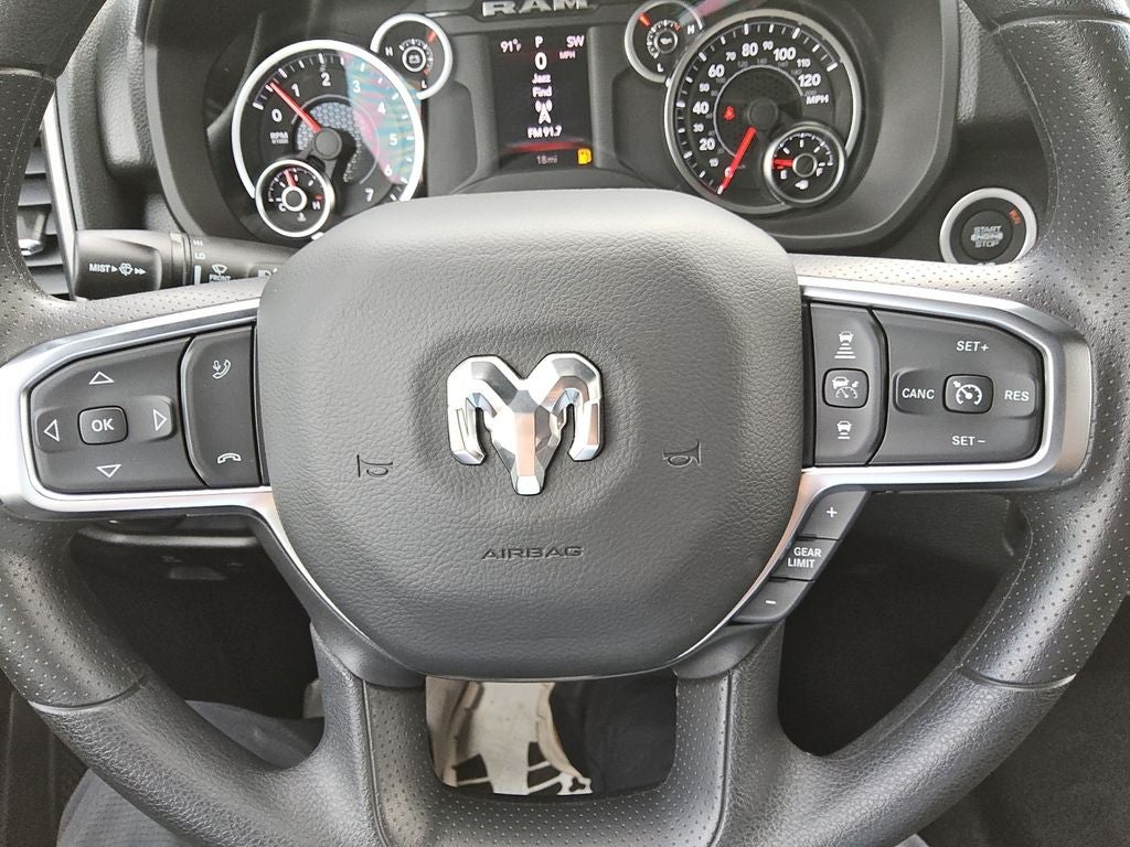 2026 RAM Ram 1500 RAM 1500 EXPRESS QUAD CAB 4X2 6'4' BOX