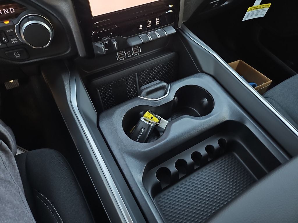 2026 RAM Ram 1500 RAM 1500 LONE STAR CREW CAB 4X4 5'7' BOX