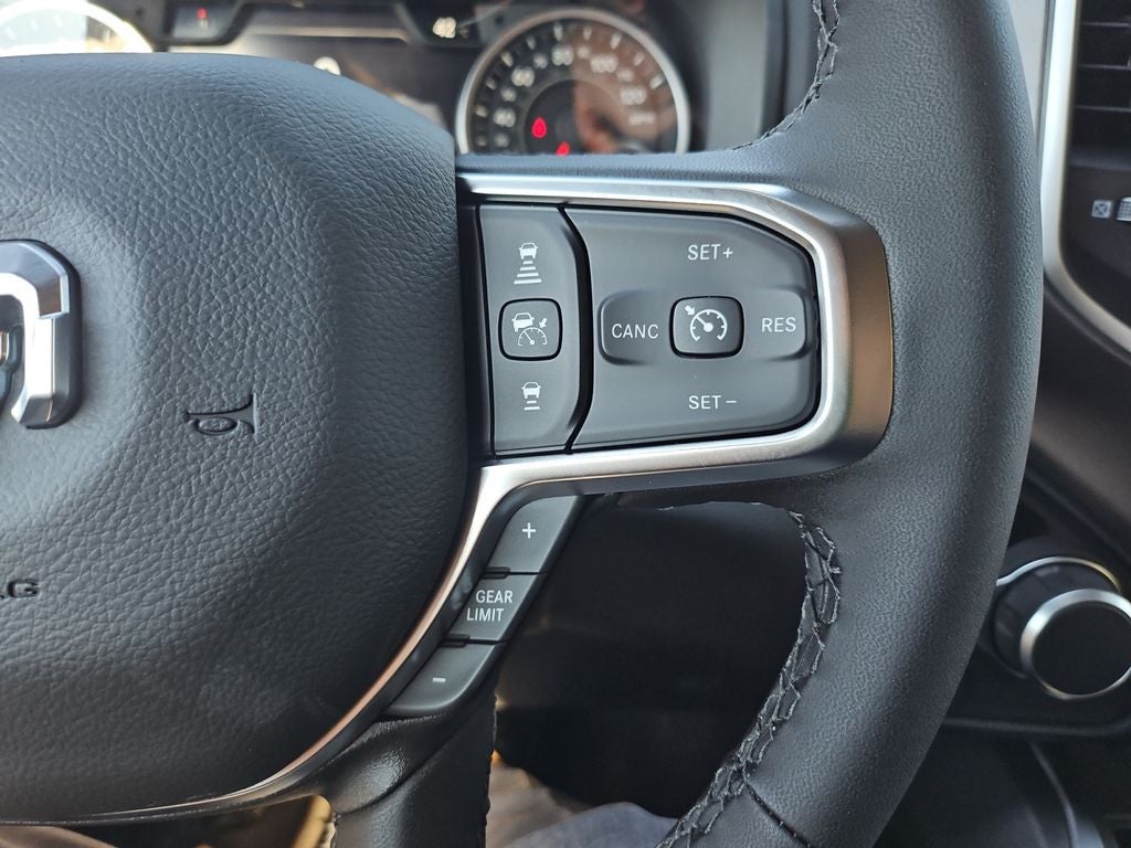 2026 RAM Ram 1500 RAM 1500 LONE STAR CREW CAB 4X4 5'7' BOX