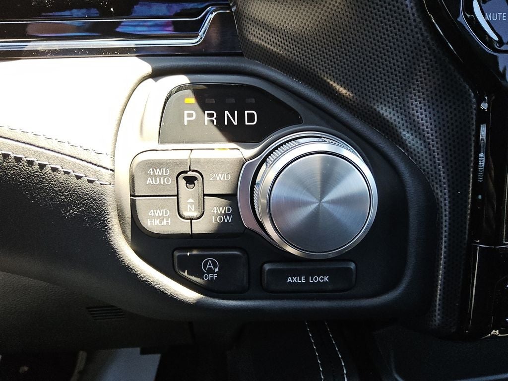 2026 RAM Ram 1500 RAM 1500 LIMITED CREW CAB 4X4 5'7' BOX