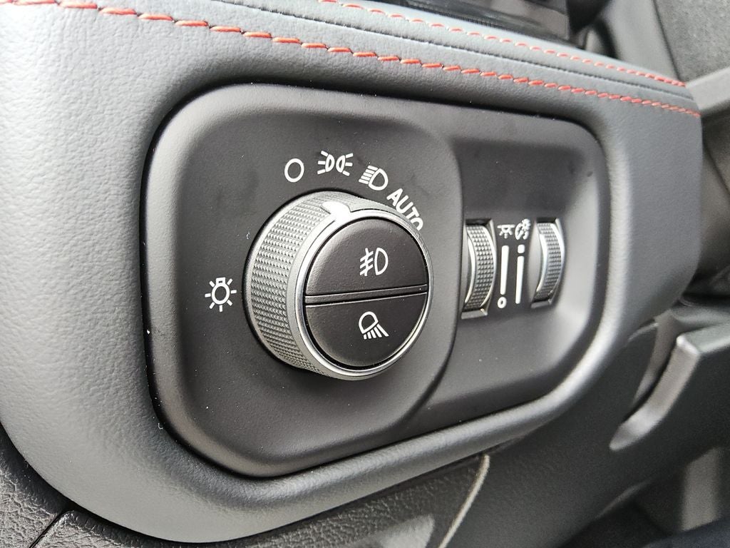 2026 RAM Ram 1500 RAM 1500 RHO CREW CAB 4X4 5'7' BOX