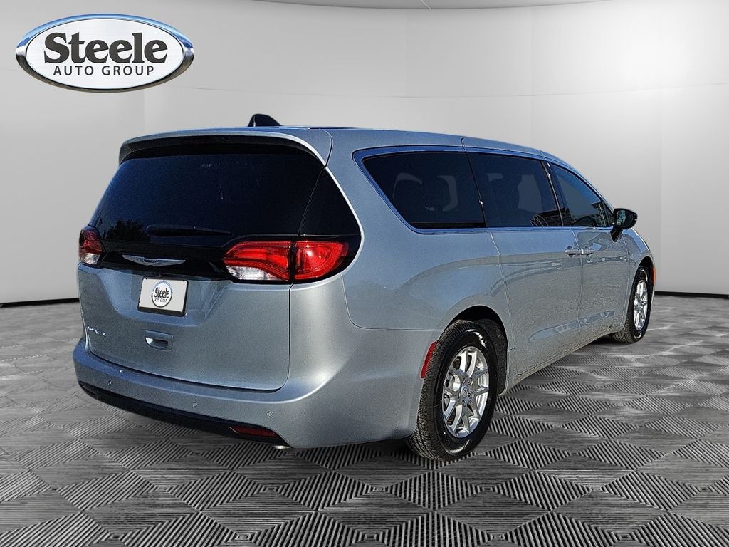 2026 Chrysler Voyager VOYAGER LX