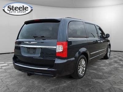 2014 Chrysler Town & Country Touring-L