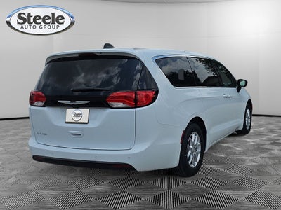 2025 Chrysler Voyager VOYAGER LX