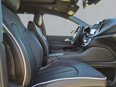 2027 Chrysler Pacifica PACIFICA LIMITED