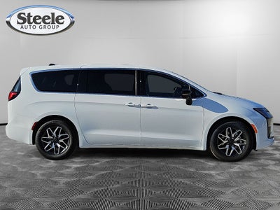 2027 Chrysler Pacifica PACIFICA LIMITED