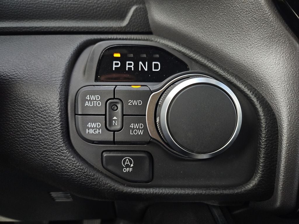 2026 RAM Ram 1500 RAM 1500 LONE STAR CREW CAB 4X4 5'7' BOX