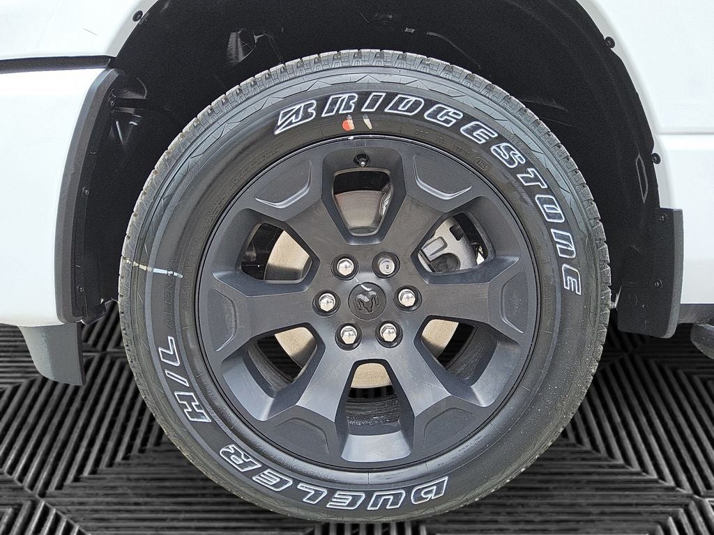 2026 RAM Ram 1500 RAM 1500 EXPRESS CREW CAB 4X4 5'7' BOX