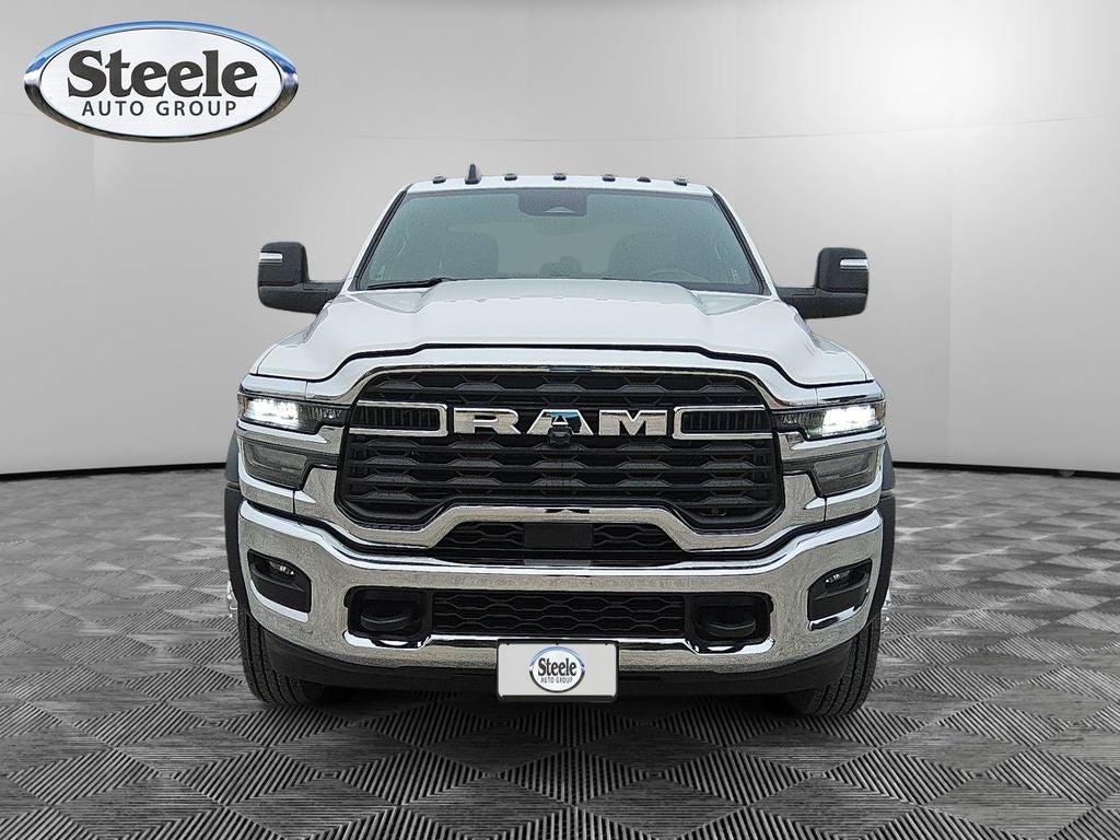 2026 RAM Ram 5500 Chassis Cab RAM 5500 TRADESMAN CHASSIS CREW CAB 4X4 84' CA