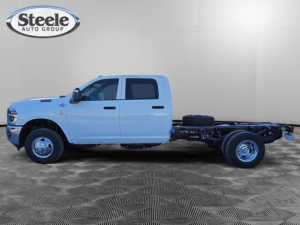 2026 RAM Ram 3500 Chassis Cab RAM 3500 TRADESMAN CREW CAB CHASSIS 4X4 60' CA