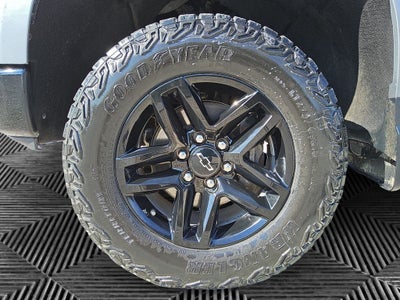 2023 Chevrolet Silverado 1500 4WD Crew Cab Short Bed Custom Trail Boss