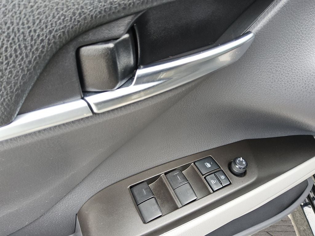 2022 Toyota Camry LE Hybrid