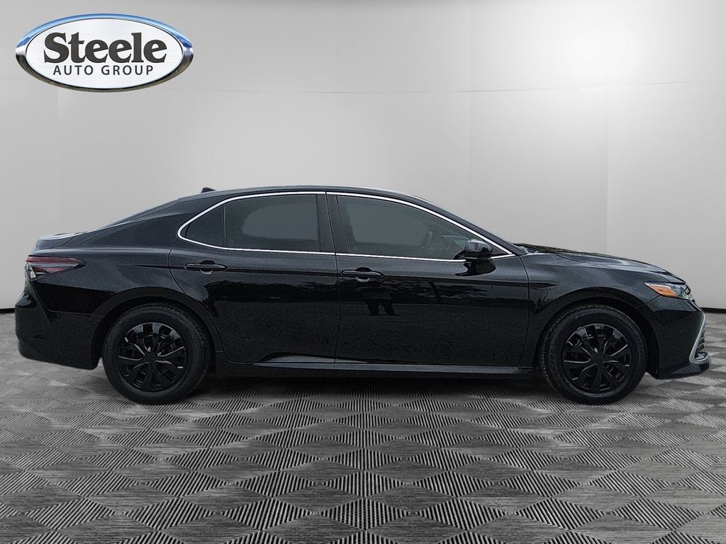2022 Toyota Camry LE Hybrid