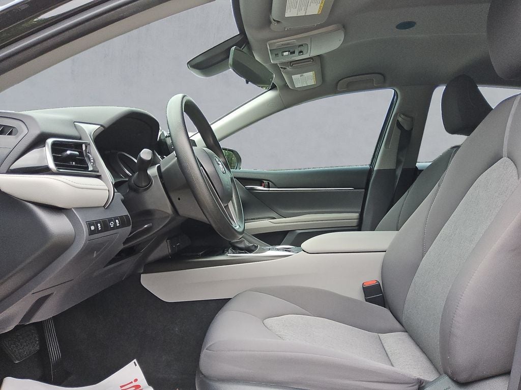 2022 Toyota Camry LE Hybrid