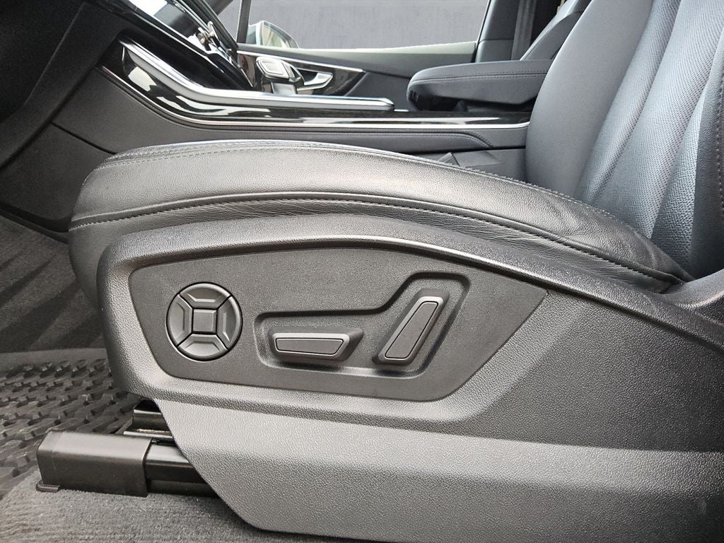 2023 Audi Q7 Premium Plus 55 TFSI quattro Tiptronic