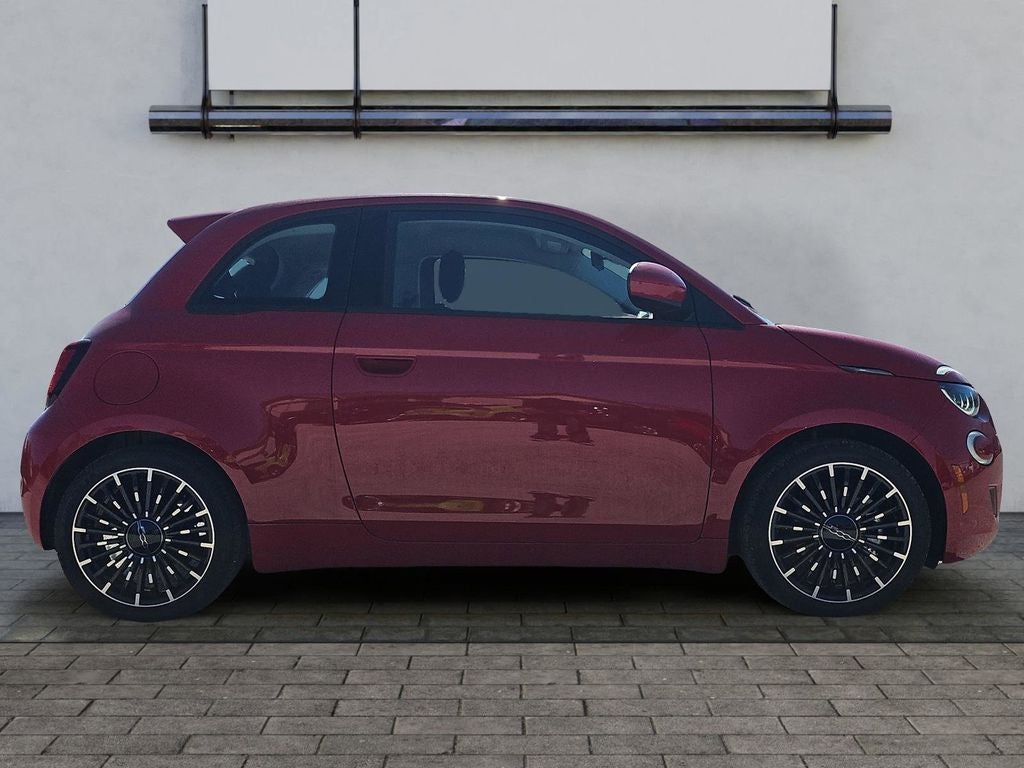 2024 FIAT 500e INSPI(RED) FWD
