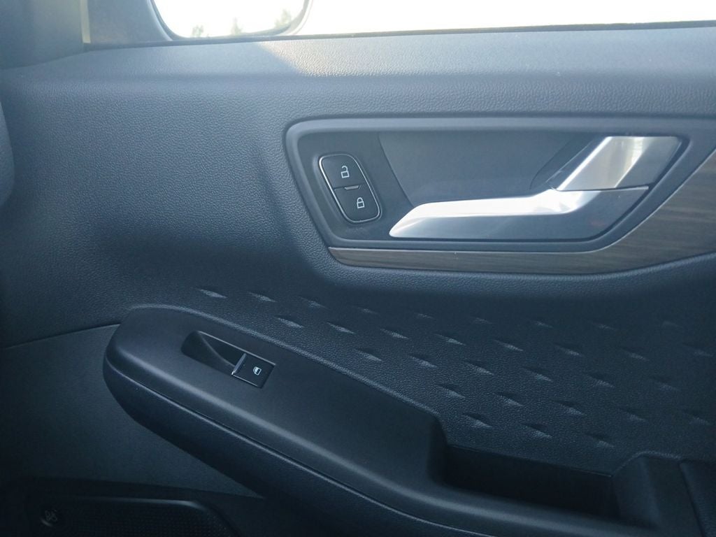 2020 Ford Escape Hybrid Titanium