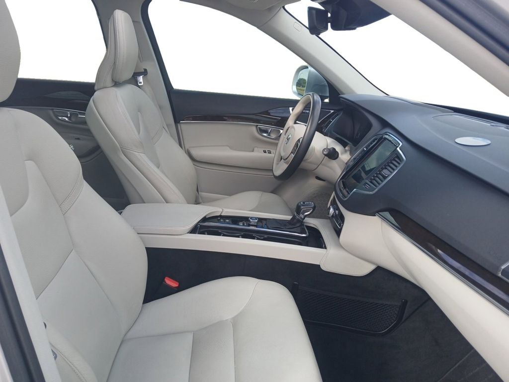 2019 Volvo XC90 T5 Momentum