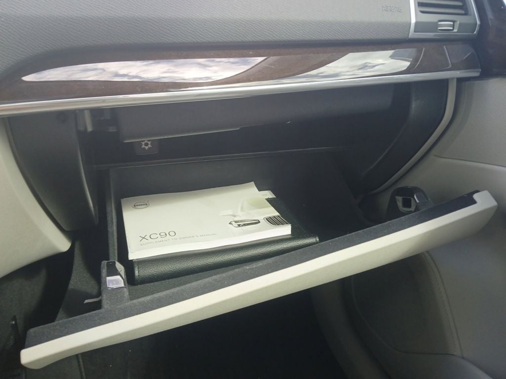 2019 Volvo XC90 T5 Momentum