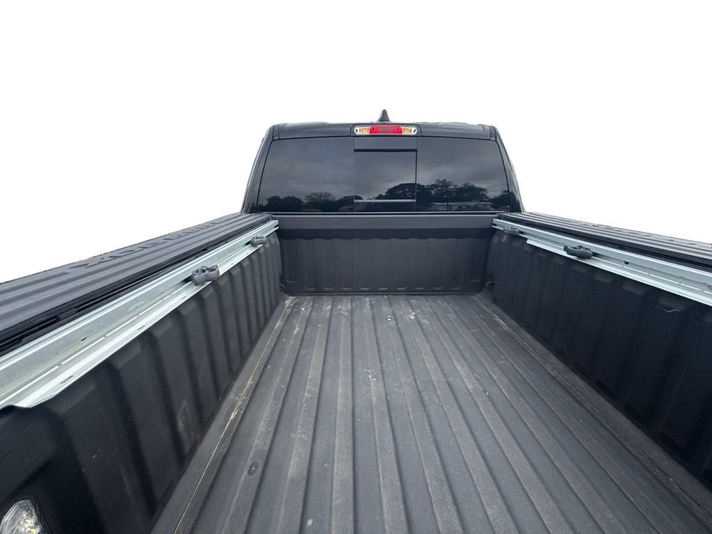 2020 RAM 1500 Laramie Crew Cab 4x4 5'7" Box