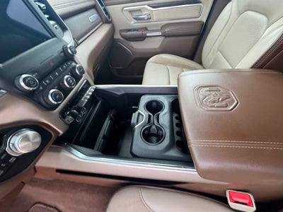 2020 RAM 1500 Laramie Crew Cab 4x4 5'7" Box