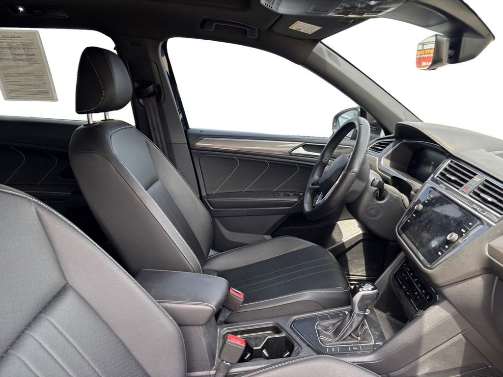 2022 Volkswagen Tiguan SE R-Line Black