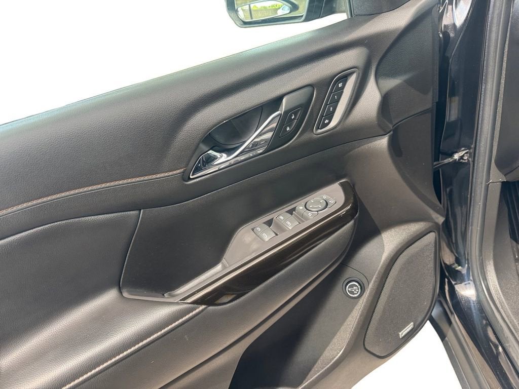 2022 GMC Acadia AT4