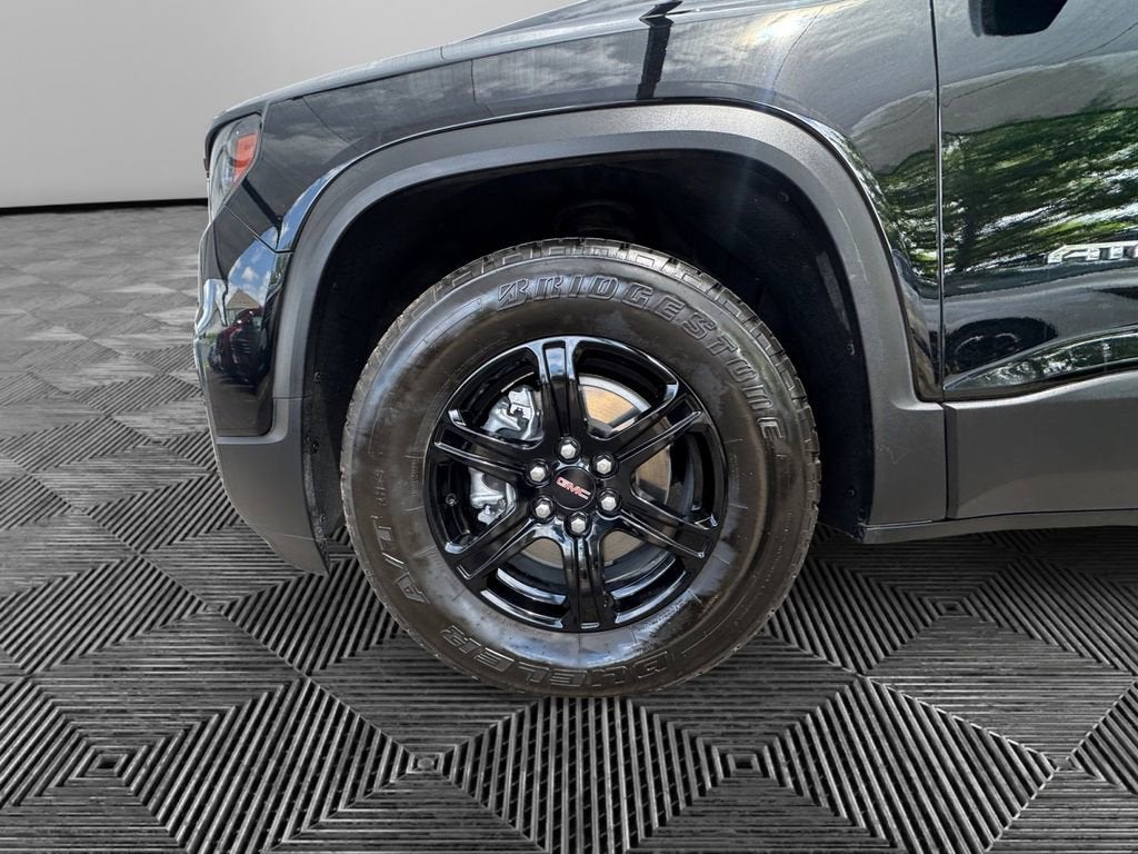 2022 GMC Acadia AT4