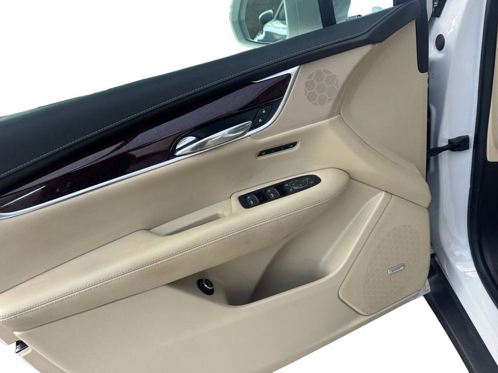2017 Cadillac XT5 Premium Luxury FWD