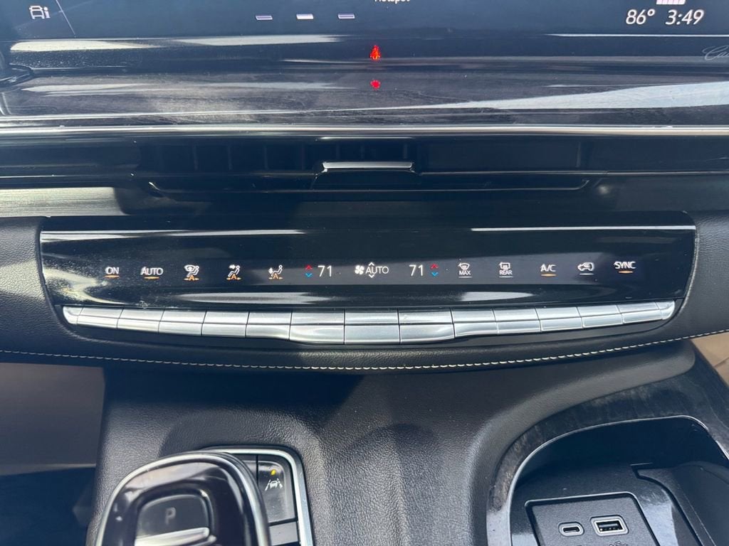 2022 Cadillac Escalade Premium Luxury