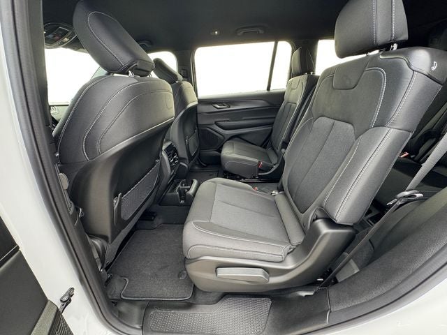 2025 Jeep Grand Cherokee GRAND CHEROKEE L LAREDO 4X4