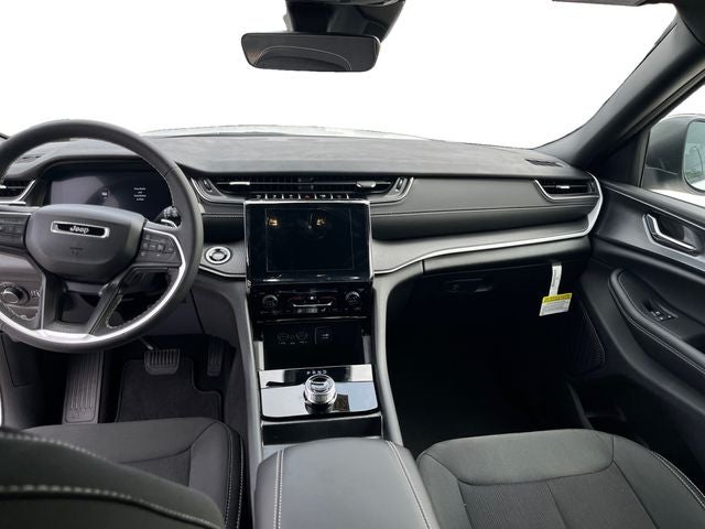 2025 Jeep Grand Cherokee GRAND CHEROKEE L LAREDO X 4X4